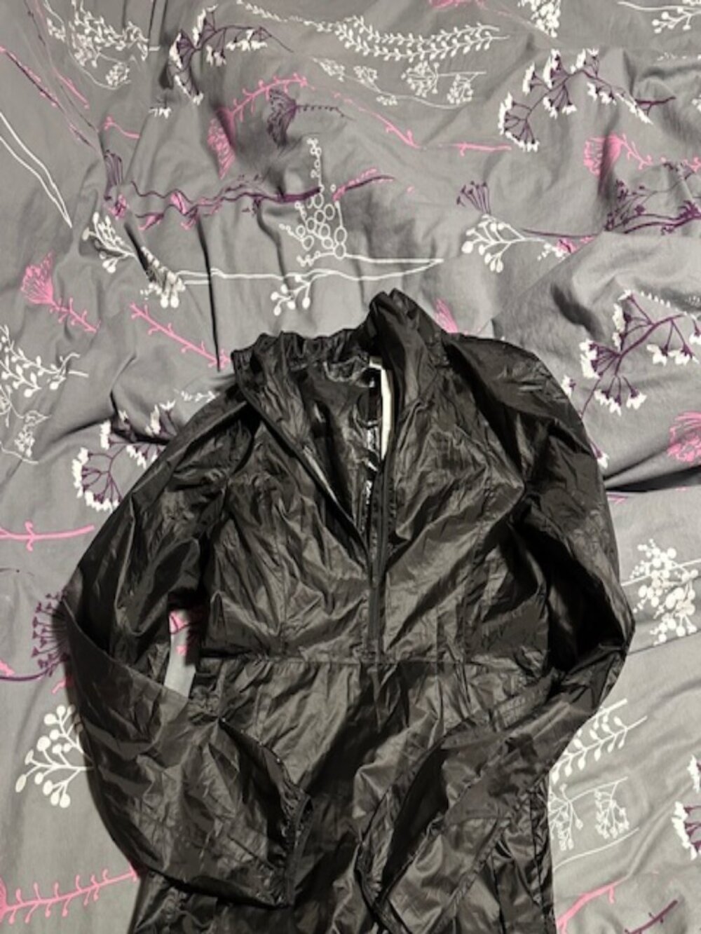 Lululemon windbreaker size 6
